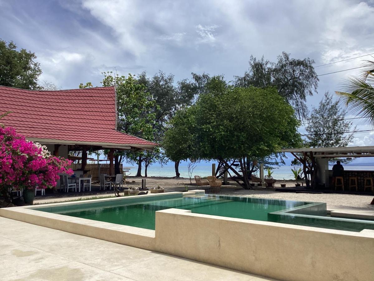 Hotel Juliantos By The Sea Gili Air